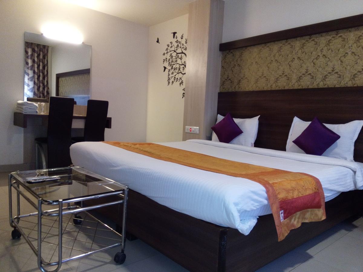 Hotel Veer Residency Panvel Εξωτερικό φωτογραφία