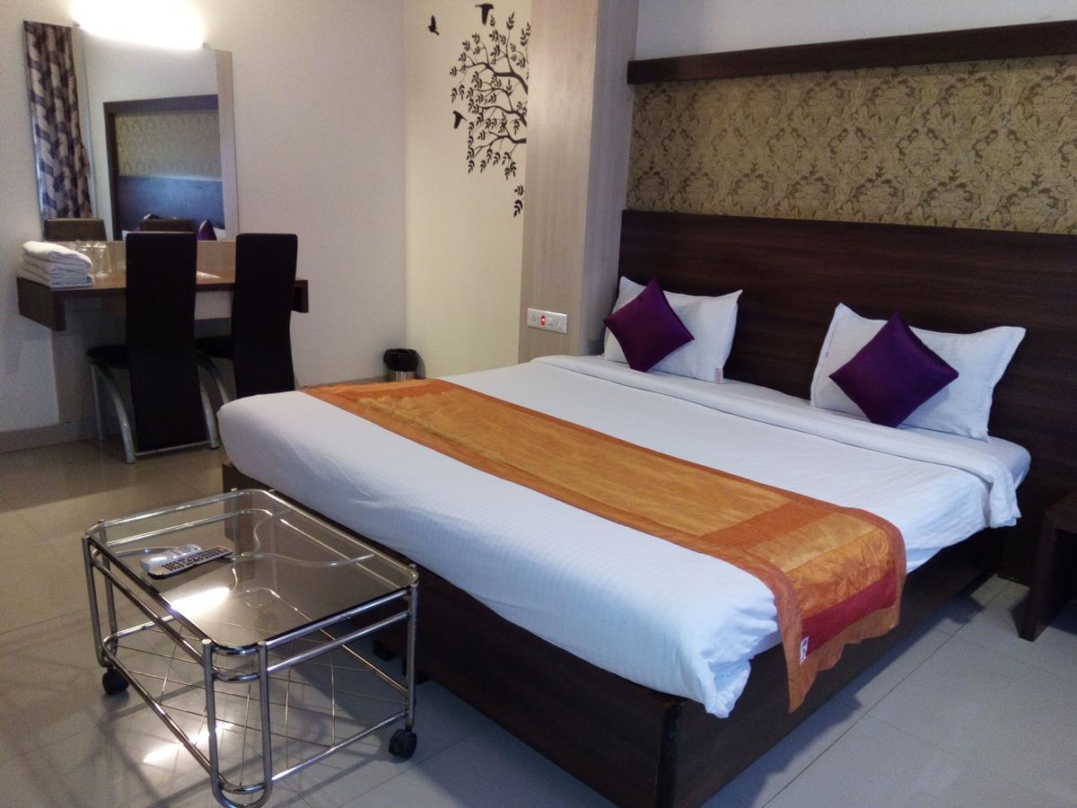 Hotel Veer Residency Panvel Εξωτερικό φωτογραφία